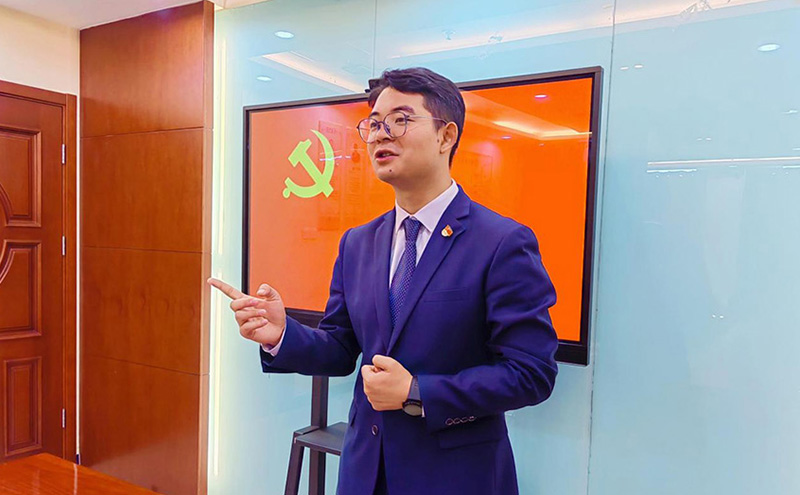 【快訊】榜樣的力量 用黨徽照亮前行的道路 公司優秀共產黨員丁龍濤事跡專訪