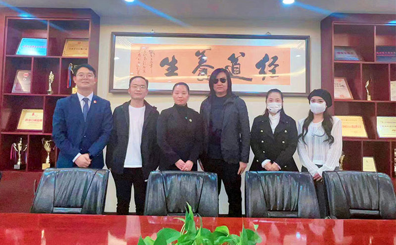 【簽約】恭喜北京地區張總成功簽約經道國醫養生連鎖加盟品牌